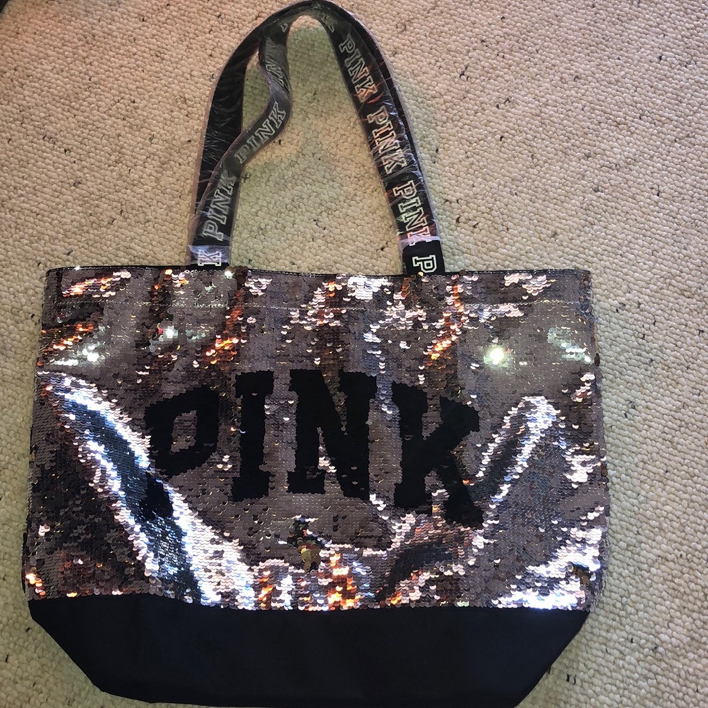 Victoria’s Secrets Pink tote